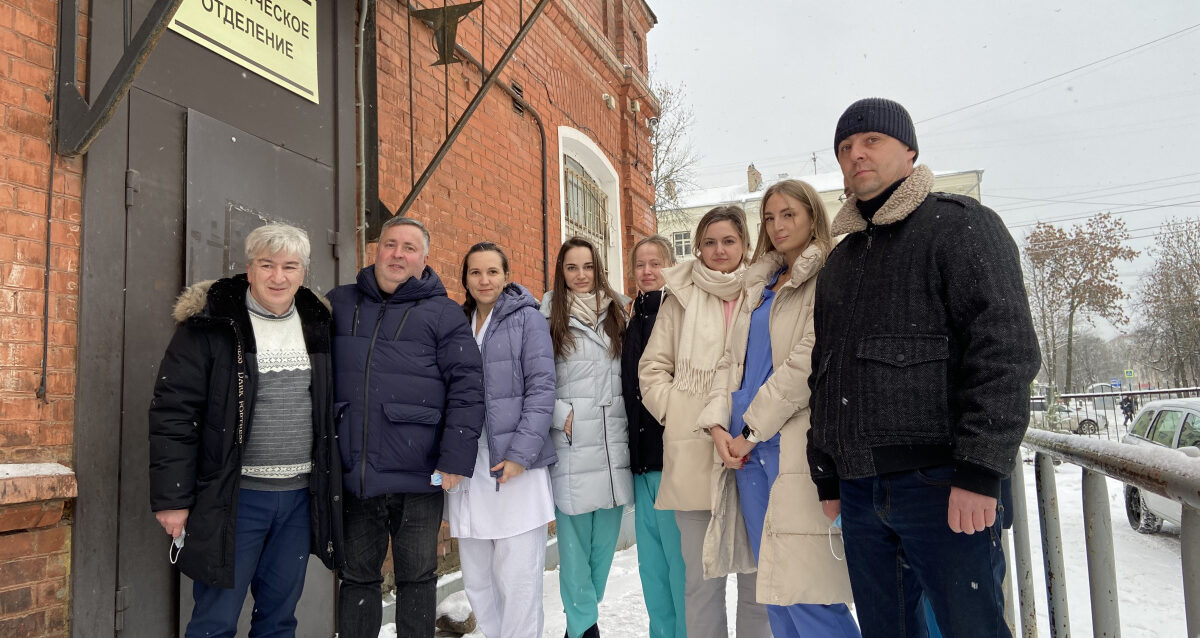 Волонтёры «ЗА Перекоп» передали медикам 100 килограммов фруктов
