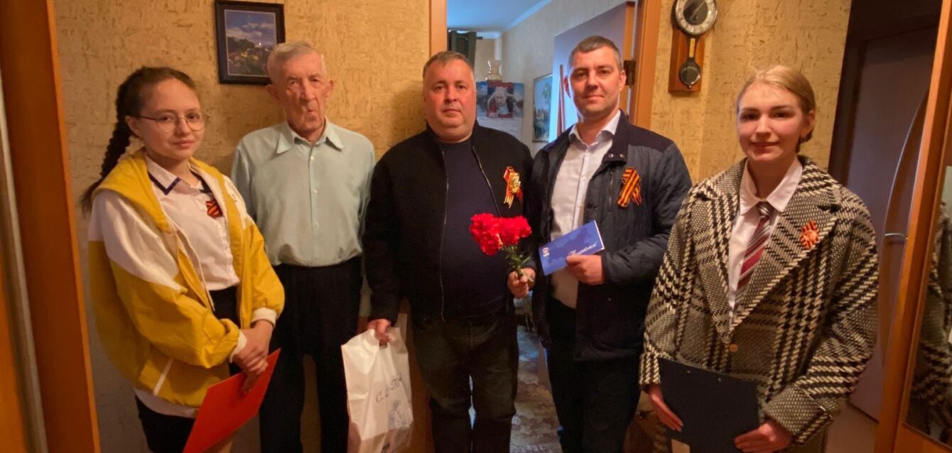 Волонтёры «ЗА Перекоп» поздравили ветеранов с наступающим Днём Победы Волонтёры «ЗА Перекоп» поздравили ветеранов с наступающим Днём Победы
